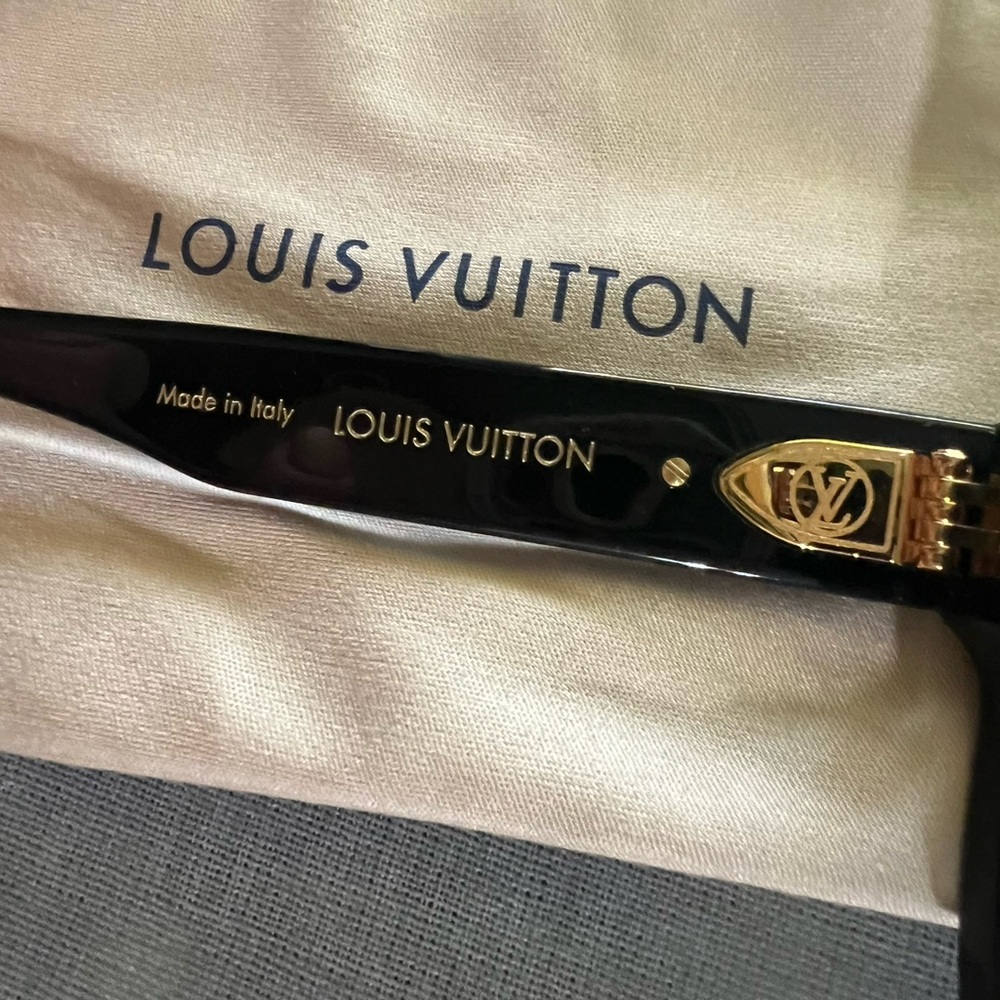 Louis Vuitton sunglasses authentic - Picture 5 of 6